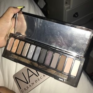 Naked smoky